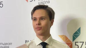 Сын на выпускном 57 школы